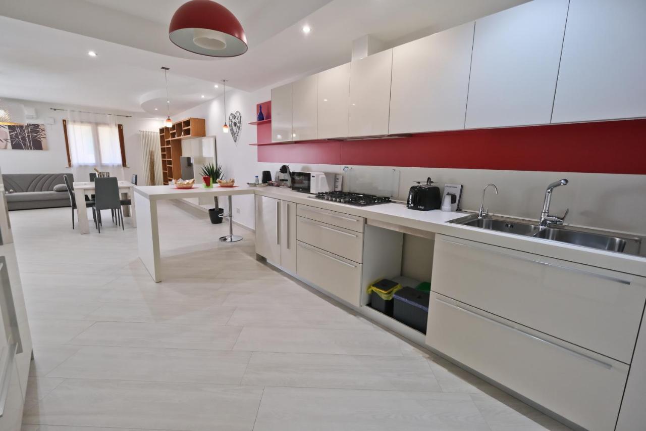Modern House - 5 Stelle - Posto Auto Privato Διαμέρισμα Μπρίντιζι Εξωτερικό φωτογραφία