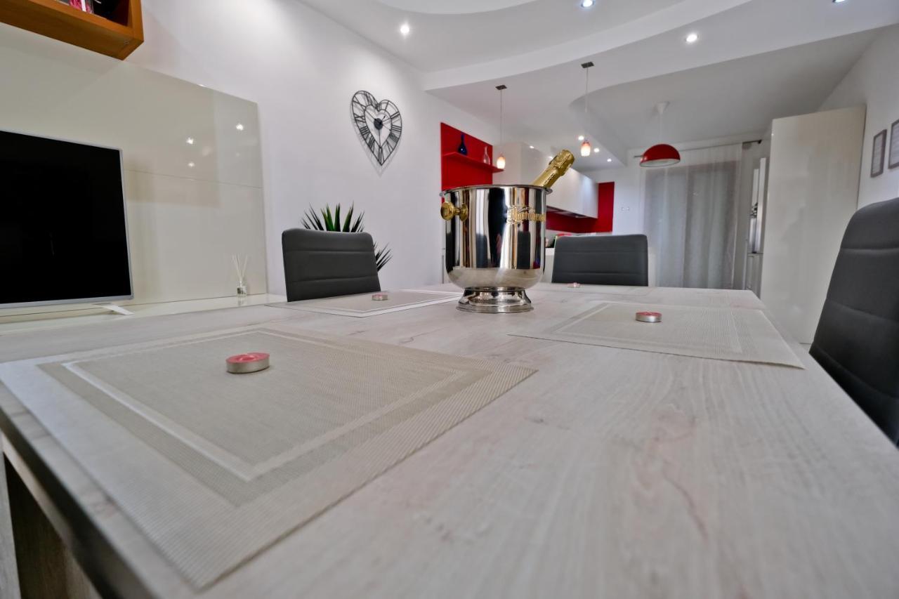 Modern House - 5 Stelle - Posto Auto Privato Διαμέρισμα Μπρίντιζι Εξωτερικό φωτογραφία